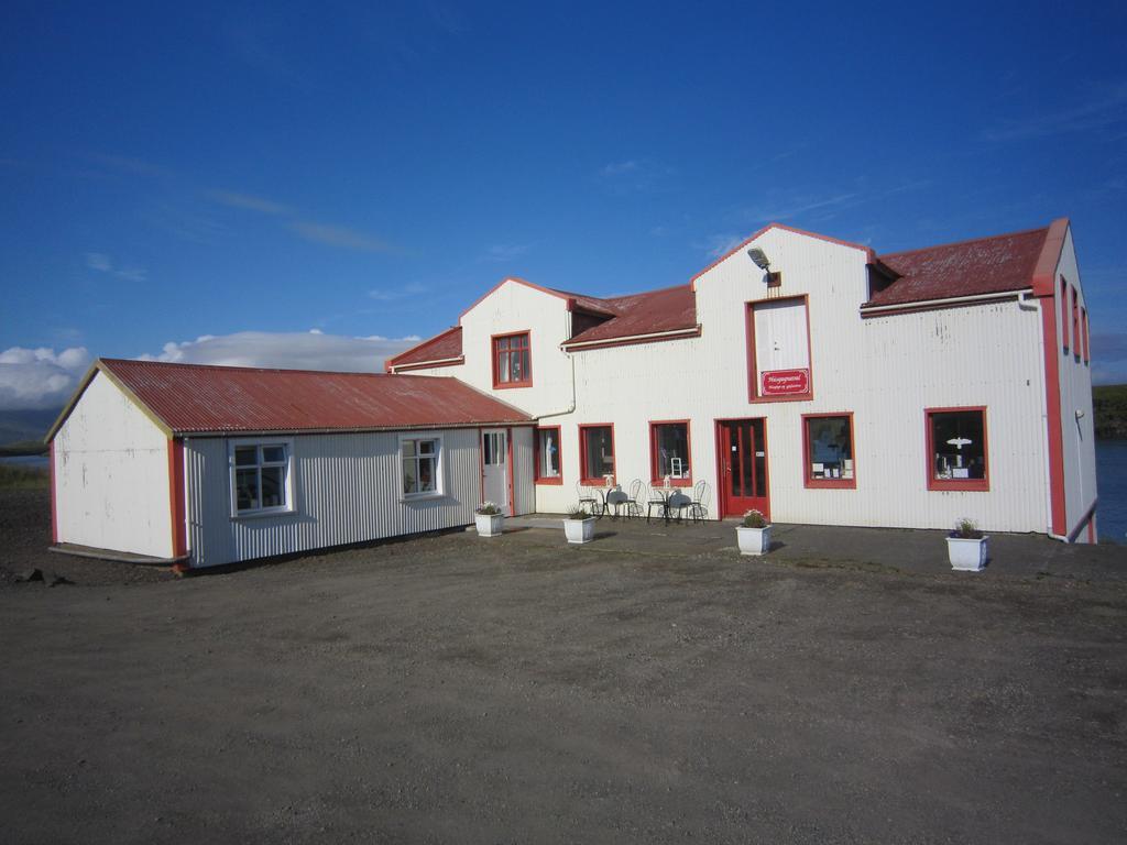 Apartment By The Sea Хофн Экстерьер фото